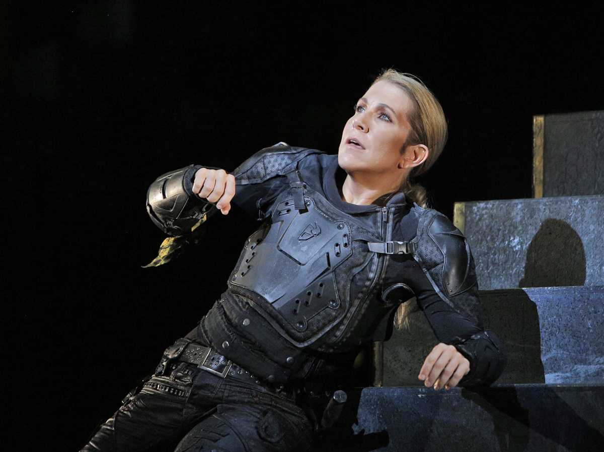 Romeo has taken the poison, and yet - he hears Giuletta's voice calling after him ...  ©Cory Weaver