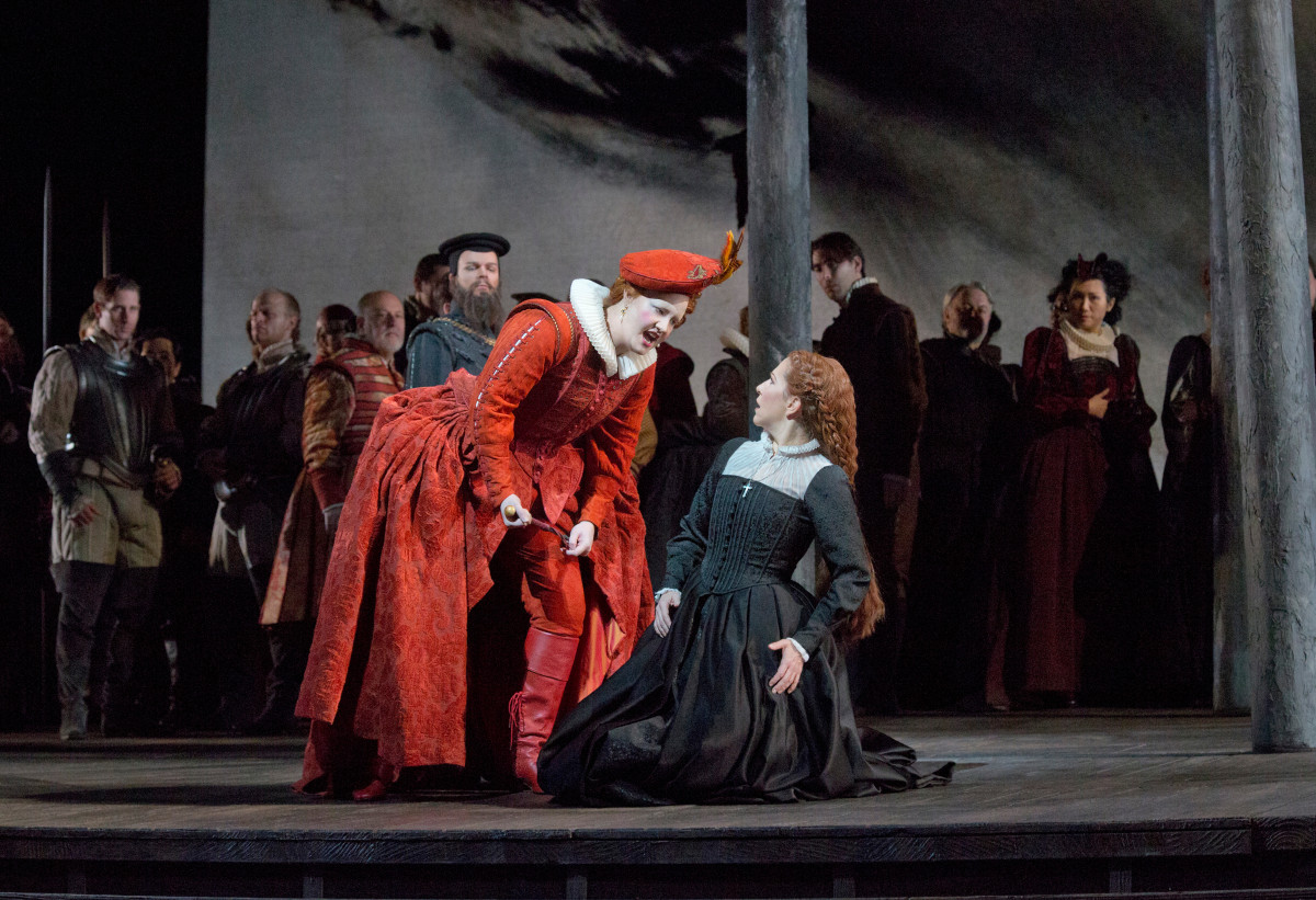 With the towering Elsa Van den Heever as Elisabeth, the truth of the situation was incredibly easy to play, bringing these two Monarchs to life in a real, not melodramatic way. Photo © Ken Howard